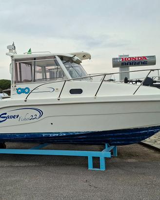 Barca da pesca Saver 22 con Yamaha 200 e joystick