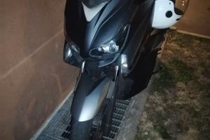 Xmax250