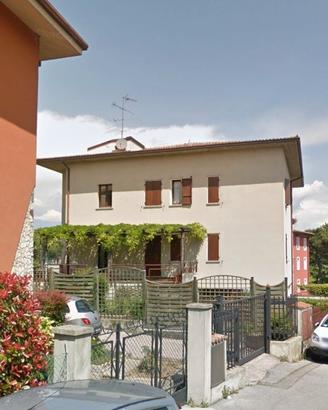 Camera con bagno privato a Desenzano zona stazione