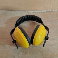 Visiera giardino e cuffie