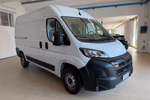 Peugeot Boxer 335 2.2 BlueHDi 140cv L2 H2 Furgone 
