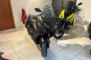 Yamaha Tmax 560