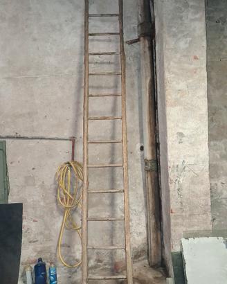 scala in legno 