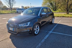 AUDI A1 1.6 TDI 116 CV S TRONIC DESIGN