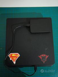 PlayStation 4 slim 