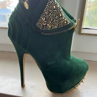 Audacia Smeraldo: Ankle Boots con Borchie