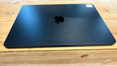 MacBook Air 13″ M4  Ram 24GB, SSD 512 GB Ex-Demo