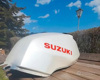 Serbatoio Suzuki Katana