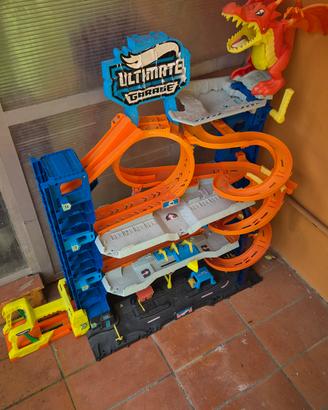 Hot Wheels ultimate garage