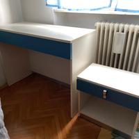 Tavolo/scrivania con spacchio + 2 comodini