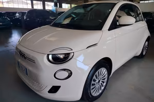 FIAT 500e Berlina 27Kwh 190km
