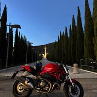 DUCATI MONSTER 821