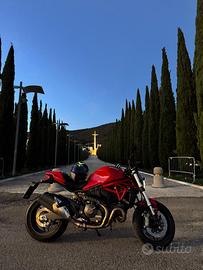 DUCATI MONSTER 821