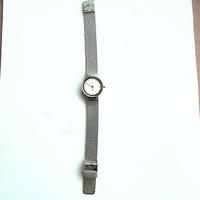 Elegante orologio Bering da polso analogico con mo