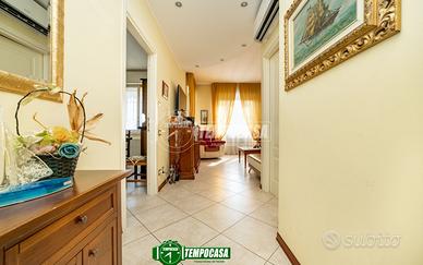 VILLA SINGOLA CON DUE SOLUZIONI ABITATIVE GIARDINO