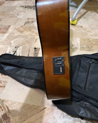 Chitarra YAMAHA CX40