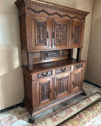 Credenza in stile rinascimento