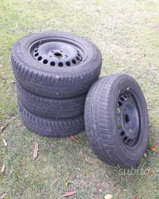 Gomme invernali e cerchi 195 65 R15