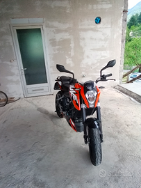 KTM Duke 125