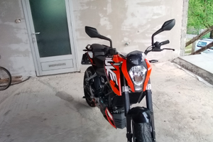KTM Duke 125