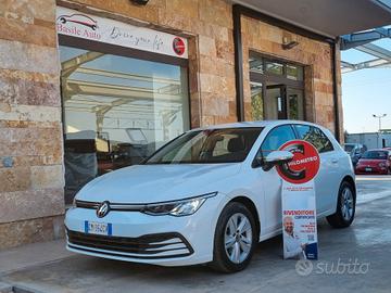 Volkswagen Golf VIII 2.0 tdi Life 115cv dsg