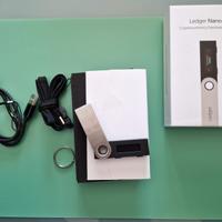 Ledger Nano S - Bitcoin Hardware wallet