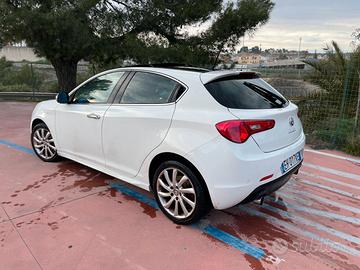 Giulietta bicolor 2.0 diesel 140 cavalli 183.000km