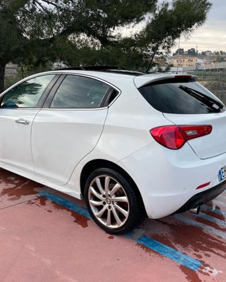 Giulietta bicolor 2.0 diesel 140 cavalli 183.000km