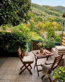 Terratetto con terreno recintato e posti auto