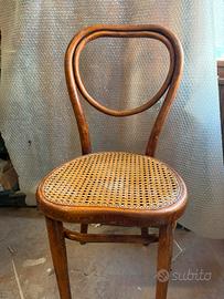 Quattro sedie Thonet