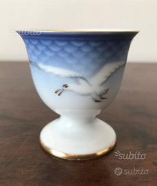 Porta uovo con gabbiano Bing & Grondahl