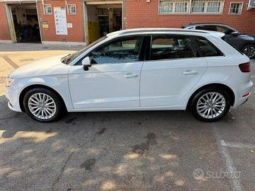 AUDI A3 SPORTBACK G-TRON