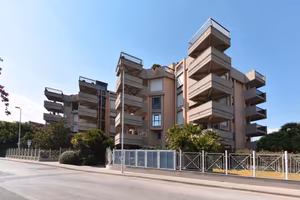 Amsicora - Luminoso Pentavano con P.Auto e Cantina