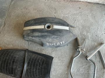 Serbatoio moto ducati storica
