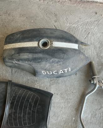 Serbatoio moto ducati storica