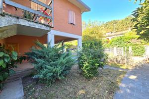 4 LOCALI A FORNOVO DI TARO