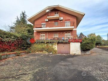 Nicolosi pressi Pineta Villa Singola con Giardino