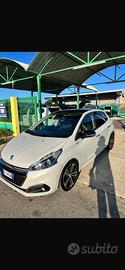 Peugeot 208 icewhite