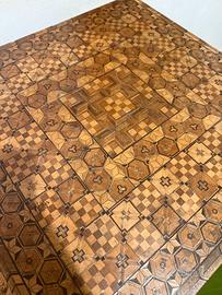 Tavolo d'epoca unico originale intarsiato