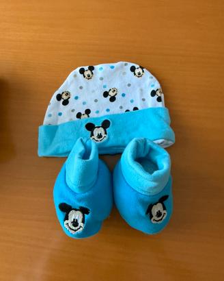 Cappellino e babbucce disney