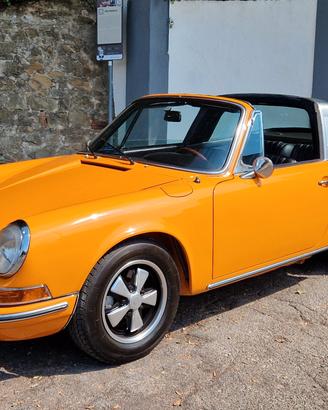 Porsche 911 T 2.2 Targa Signal Orange 