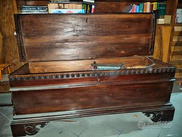 Cassapanca noce massello 600/700