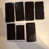 Cellulari rotti per pezzi di ricambio