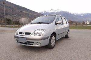 Renault Scenic del 2002