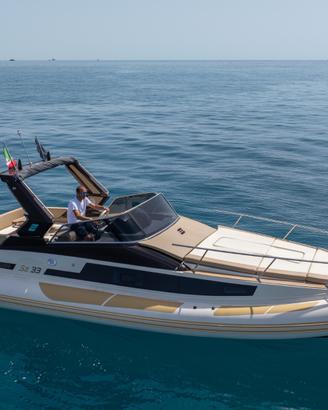 Solemar 33 SE con 2 x 300 HP Mercury