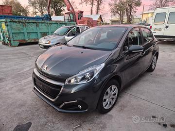 Ricambi per PEUGEOT 208 1.2 benzina HM01