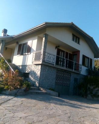 Villa unifamiliare con frutteto, Priero (CN)