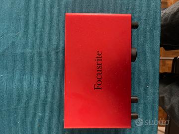 Scheda audio focusrite 2i2