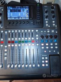 Behringer X32 Mixer Audio digitale  + flight case