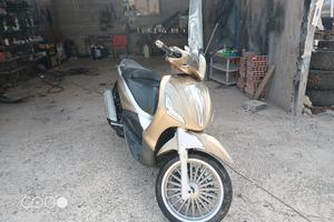 Beverly 300
